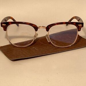 0975 Evita Round Eyebrow Eyeglasses Tortoise with Gold Frame New